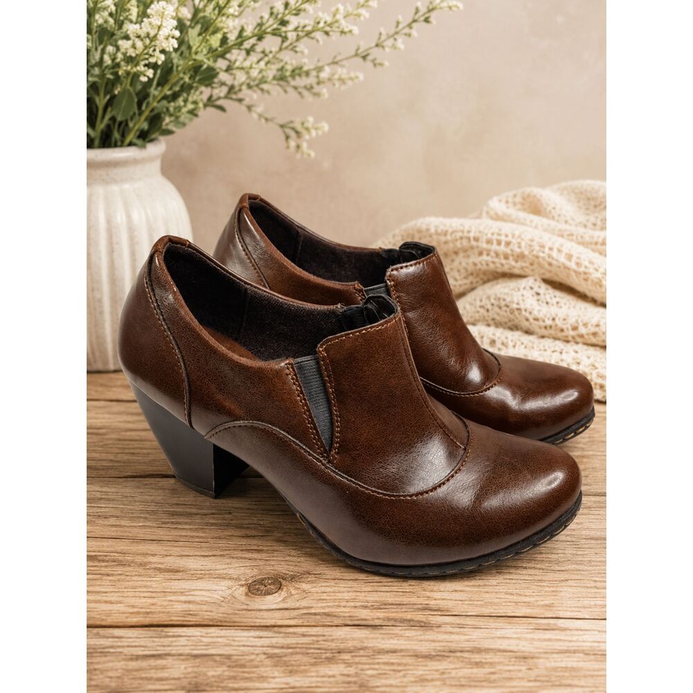 JACLYN SMITH Brown Heeled Ankle Booties 6 Women's Faux Leather Block Heel